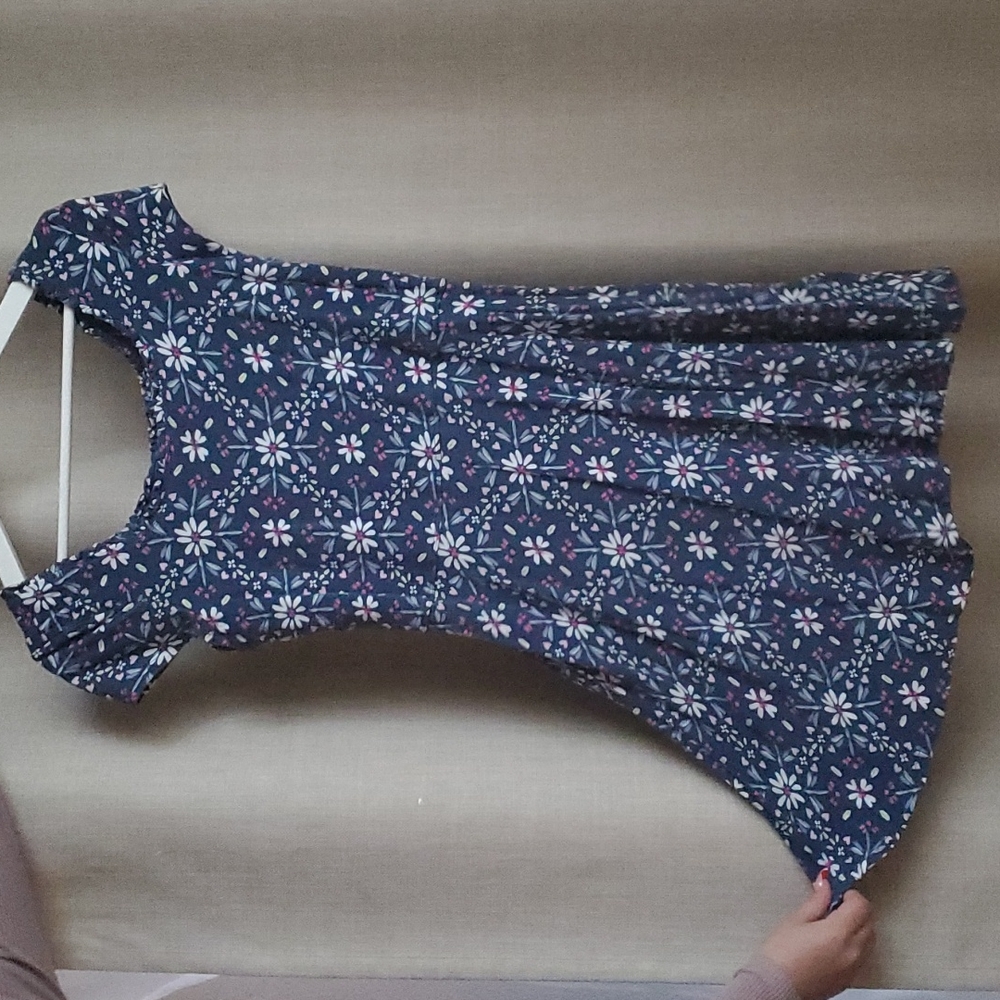 Abercrombie&Fitch, Size M in women's, 15/16 Kids, Blue w/ floral print.
